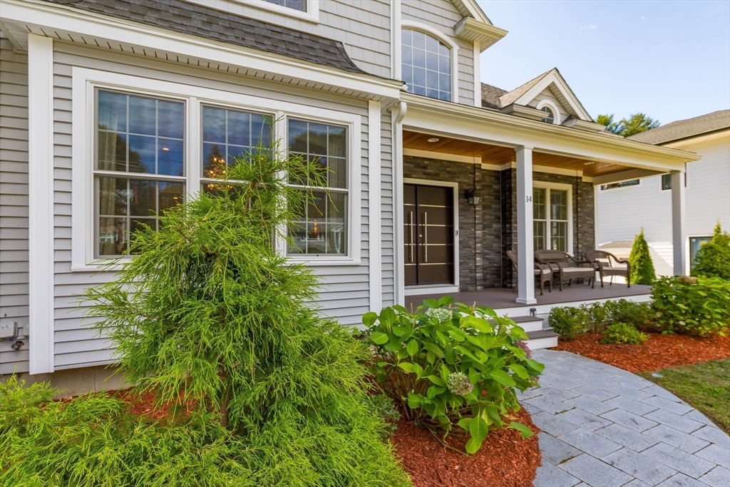 14 Sarah Street Burlington, MA 01803 - Photo 2 of 42