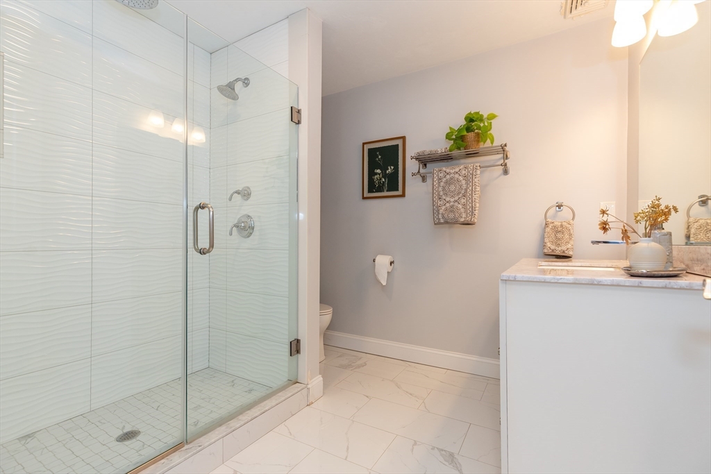 14 Sarah Street Burlington, MA 01803 - Photo 26 of 42