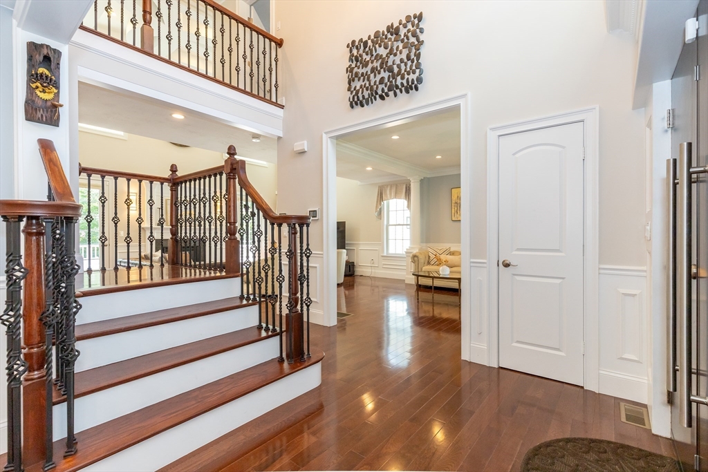 14 Sarah Street Burlington, MA 01803 - Photo 3 of 42