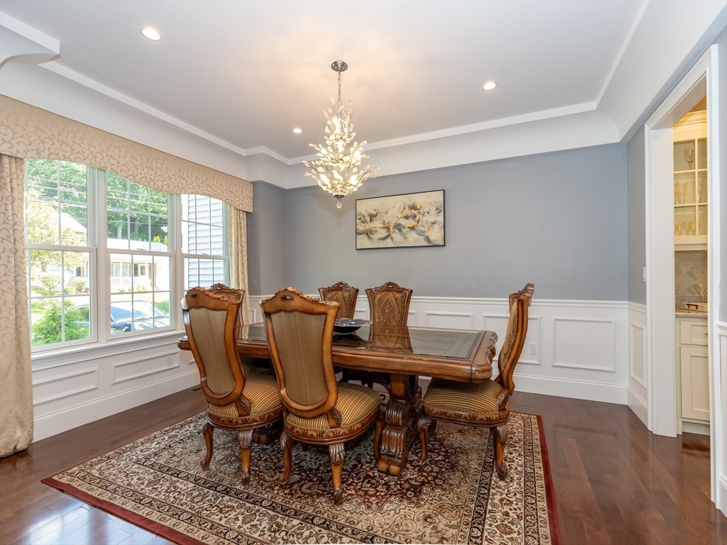 14 Sarah Street Burlington, MA 01803 - Photo 5 of 42