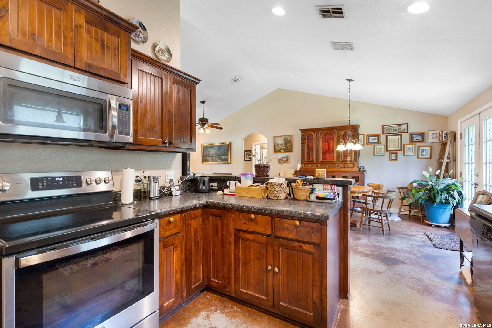 126 Madrone Ridge Comfort, TX 78013 - Photo 12 of 40 Gallery Image 12