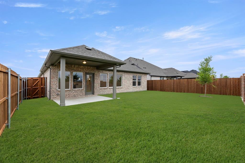 1232 Redcoat Drive Forney, TX 75126 - Photo 24 of 34 30. 1232 Redcoat - Back (2)