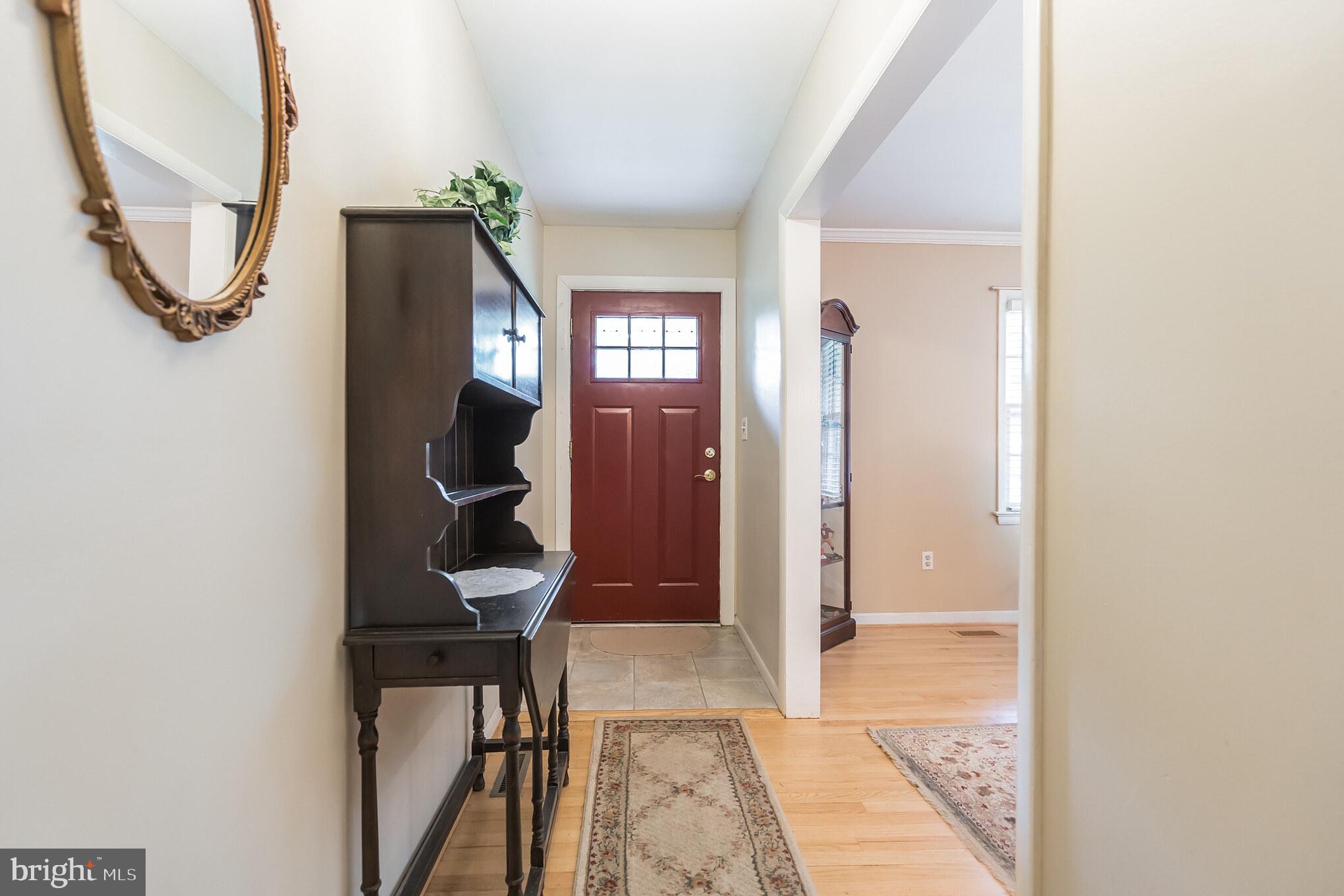 25007 Woodfield Road Damascus, MD 20872 - Photo 3 of 29 Foyer