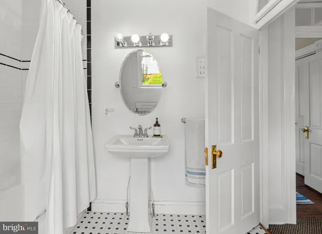 a view of a house with a big yard