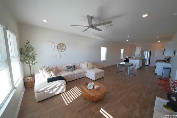 $2,300 | 6611 Copper King Street, San Antonio, TX 78252