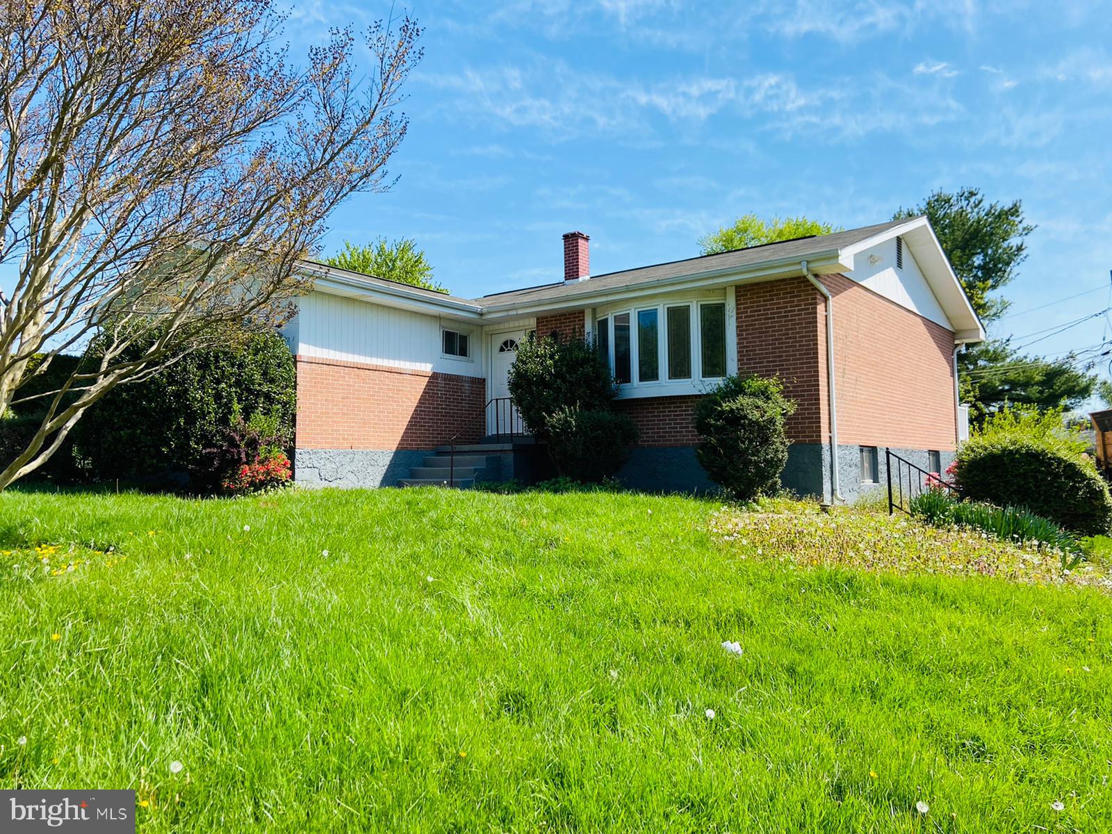 3701 Byron Road Baltimore, MD 21244 - Photo 2 of 20