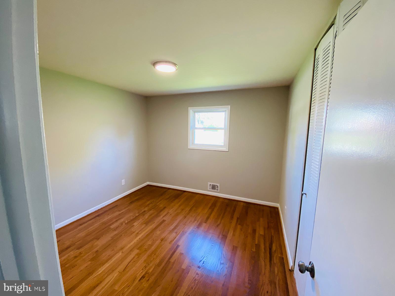 3701 Byron Road Baltimore, MD 21244 - Photo 11 of 20