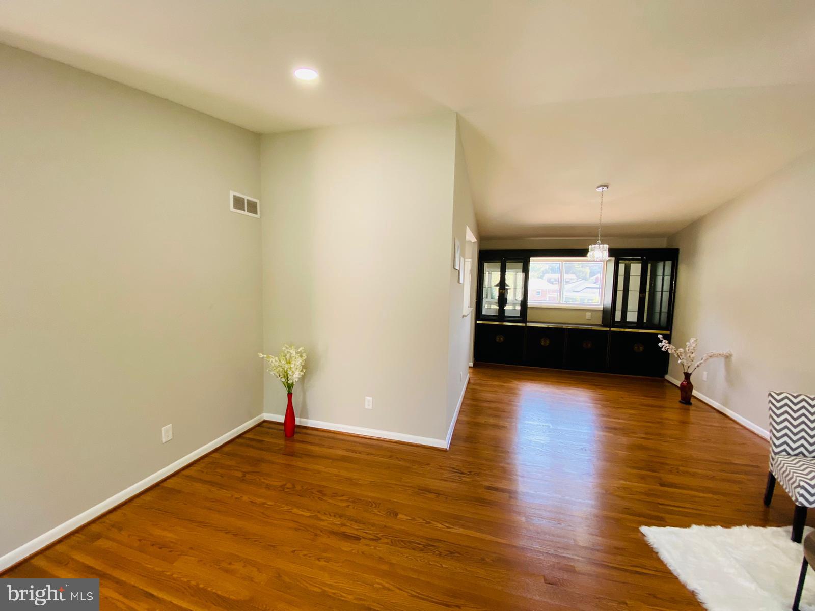3701 Byron Road Baltimore, MD 21244 - Photo 14 of 20