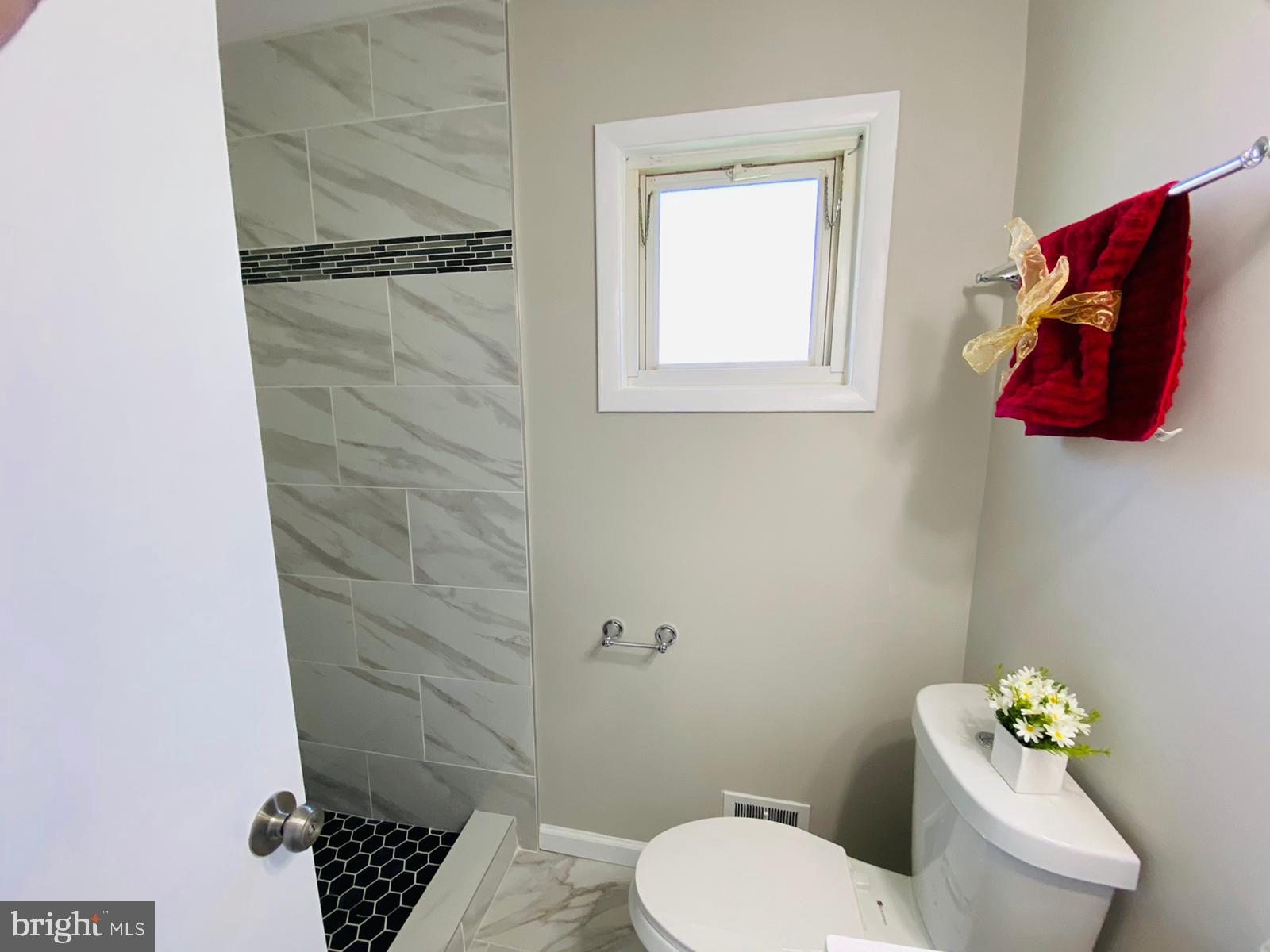 3701 Byron Road Baltimore, MD 21244 - Photo 6 of 20