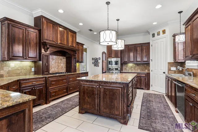 $699,000 | 3126 Laurel Plantation Avenue, Baton Rouge, LA 70820