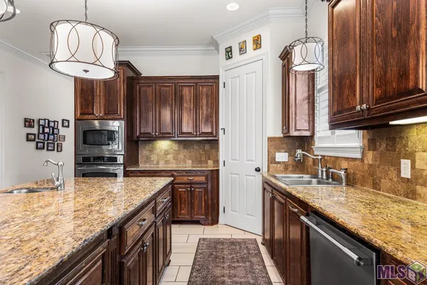 $699,000 | 3126 Laurel Plantation Avenue, Baton Rouge, LA 70820