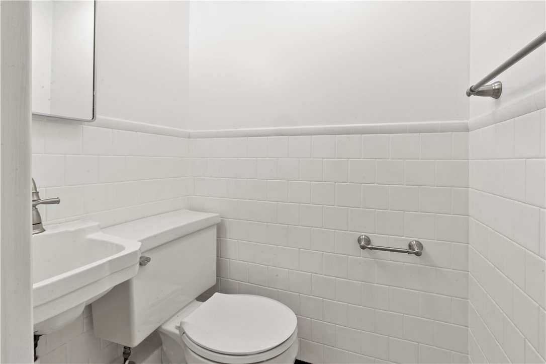 3 Ruth Street Middletown, RI 02842 - Photo 11 of 29