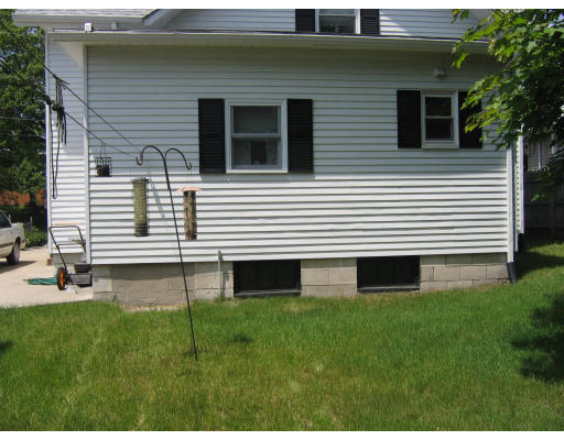 21 Woodland Road Bellingham, MA 02019 - Photo 10 of 11 Gallery Image 10