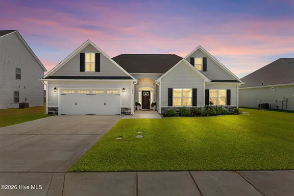 $379,900 | 1010 Bluewater Boulevard, New Bern, NC 28562