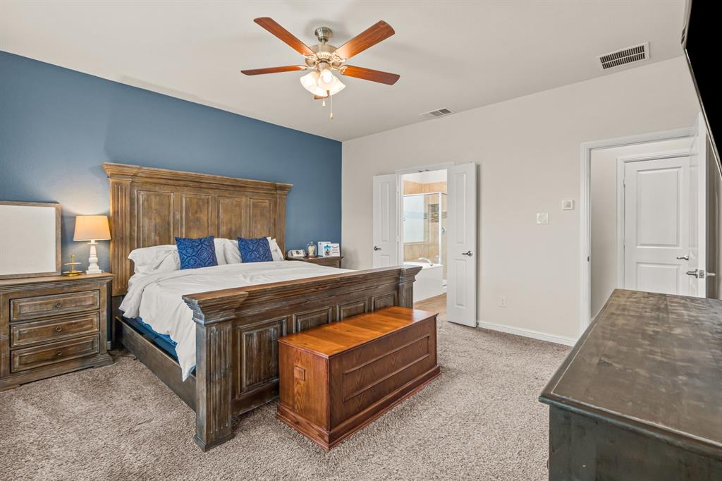 1443 Fox Hollow Road Krum, TX 76249 - Photo 31 of 39