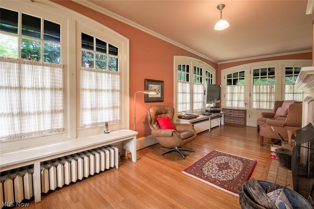 2595 Norfolk Road Cleveland, OH 44106 - Photo 13 of 19 Year round sun porch / family room / TV room / library ...you decide