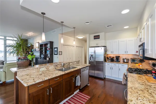 $690,000 | 320 Washington Avenue, Unit 602, Bremerton, WA 98337