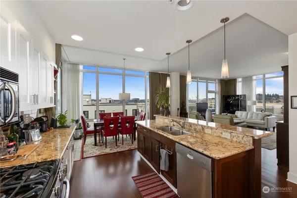 $690,000 | 320 Washington Avenue, Unit 602, Bremerton, WA 98337