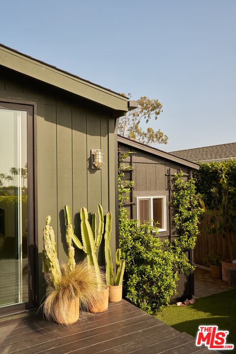 29500 Heathercliff Road, Unit 288 Malibu, CA 90265 - Photo 19 of 26 a view of a entryway door of the house