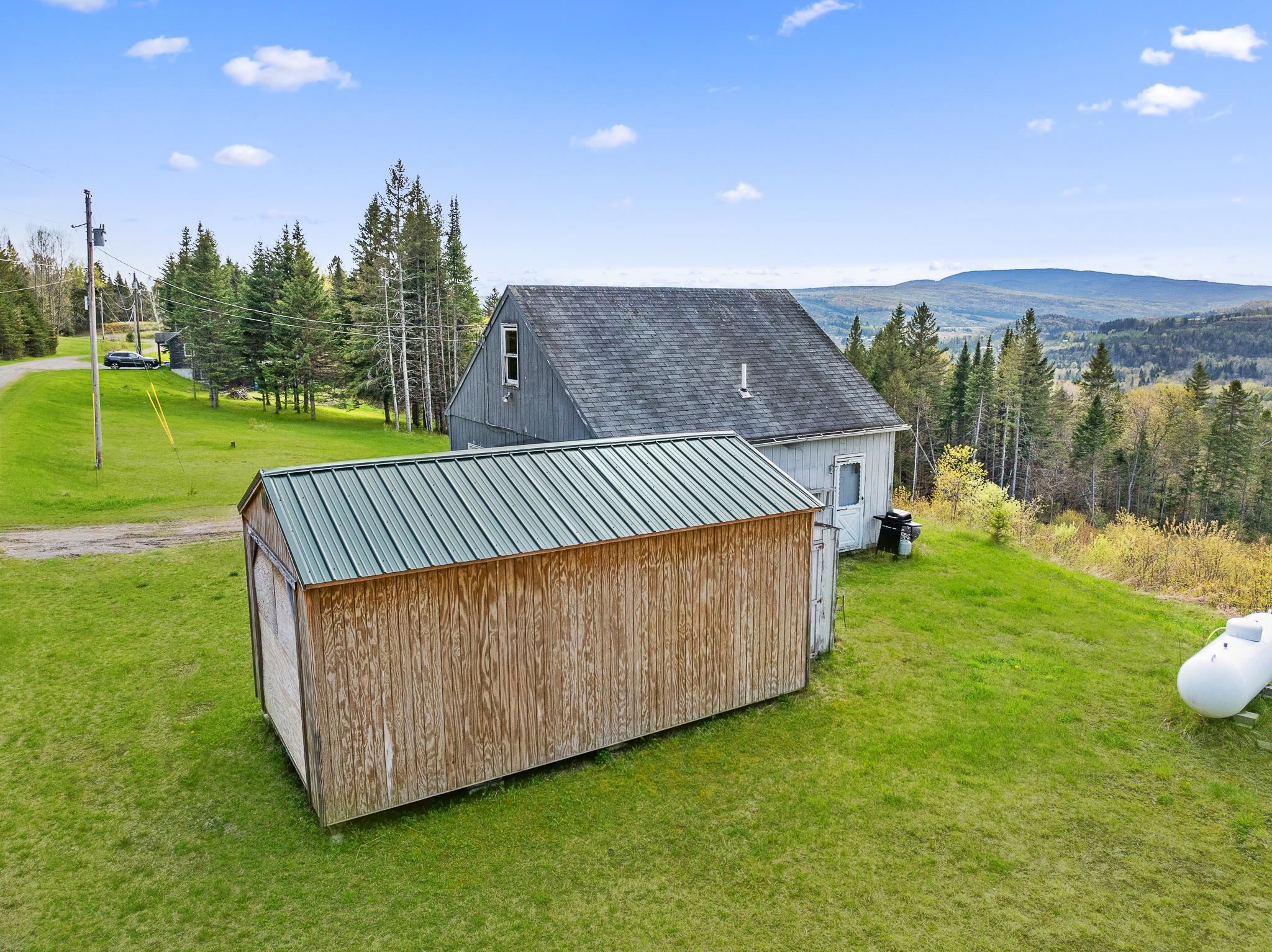 131 Daniel Beard Road Pittsburg, NH 03592 - Photo 2 of 27