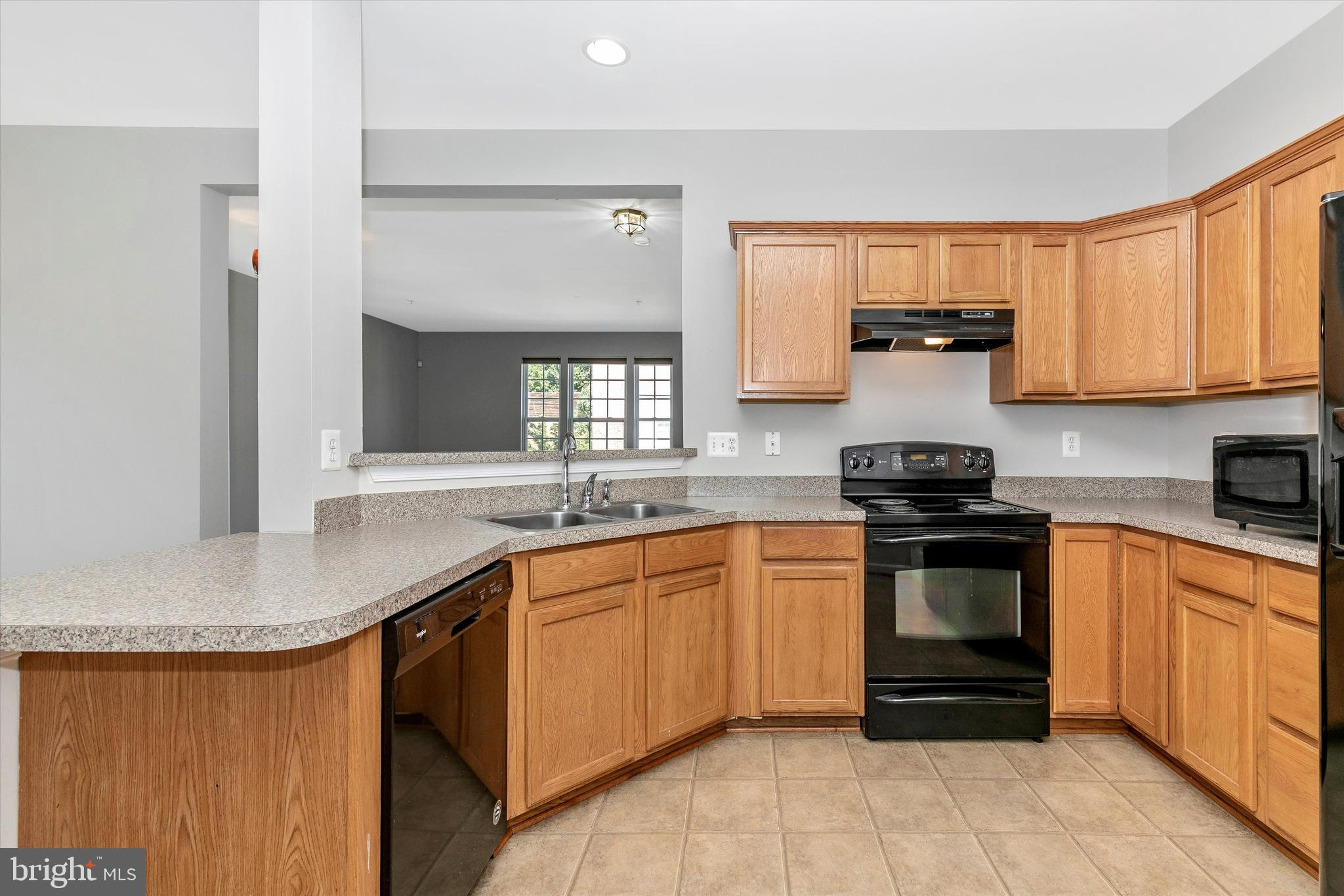 7125 Silverleaf Oak Road, Unit 219 Elkridge, MD 21075 - Photo 16 of 49 Gallery Image 16