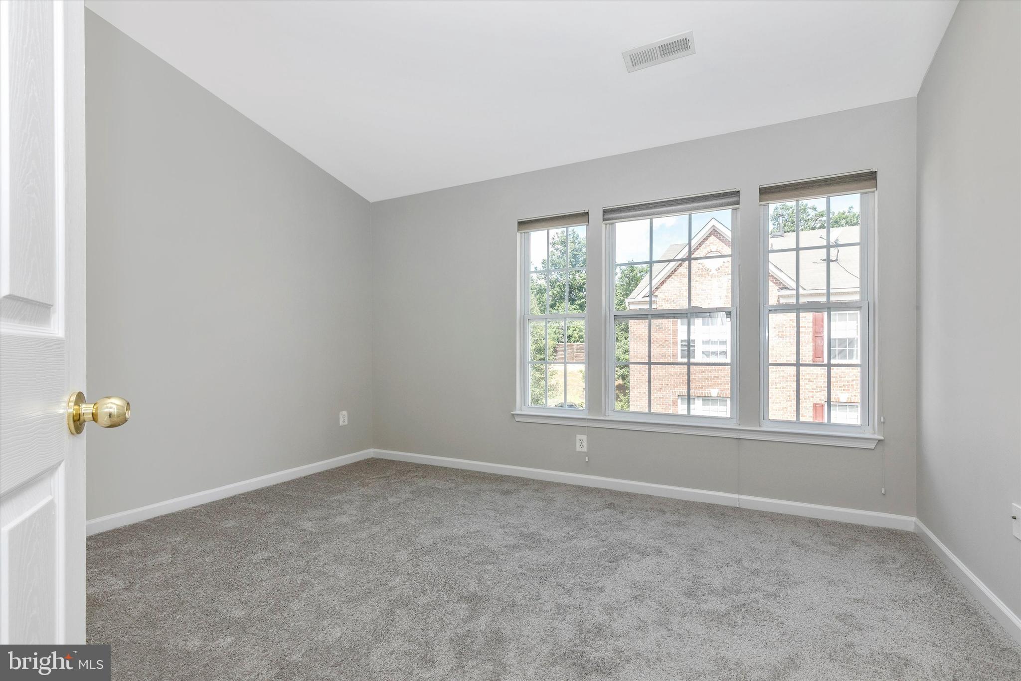 7125 Silverleaf Oak Road, Unit 219 Elkridge, MD 21075 - Photo 31 of 49 Gallery Image 31