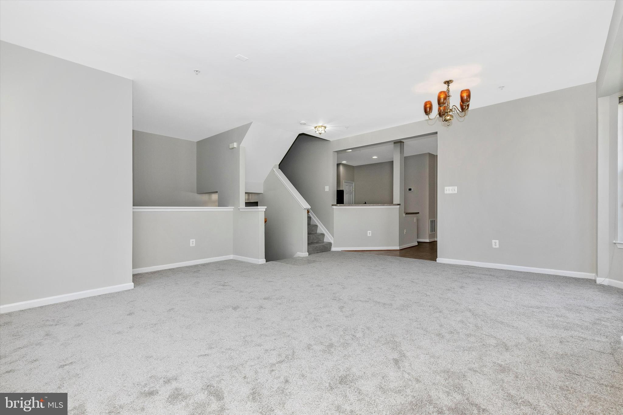 7125 Silverleaf Oak Road, Unit 219 Elkridge, MD 21075 - Photo 9 of 49 Gallery Image 9