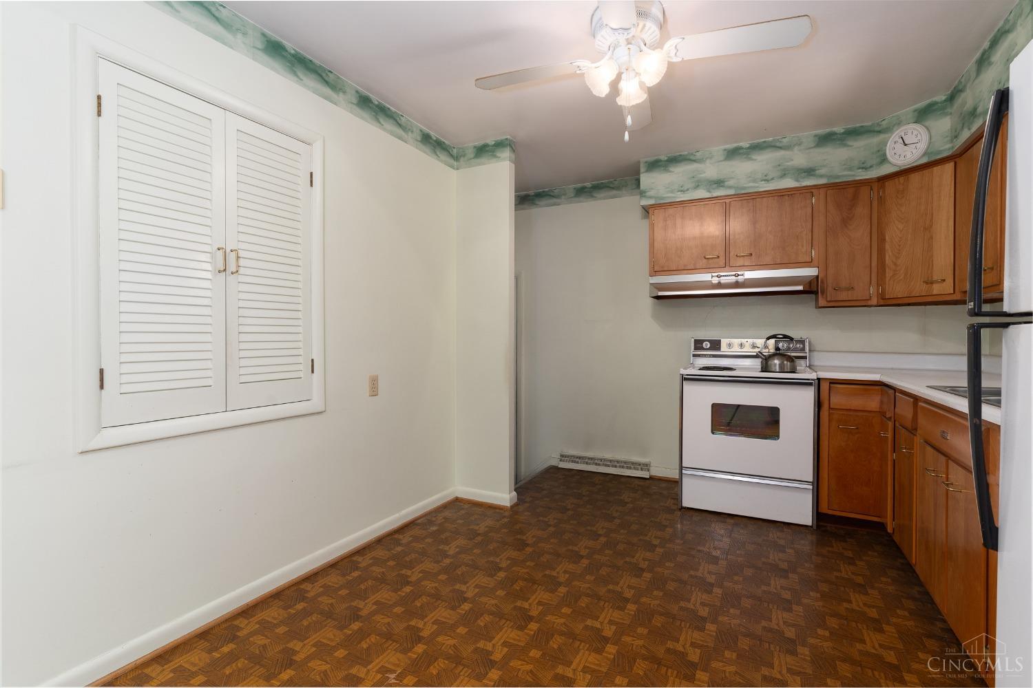 6524 Murray Road Cincinnati, OH 45227 - Photo 10 of 25 Gallery Image 10