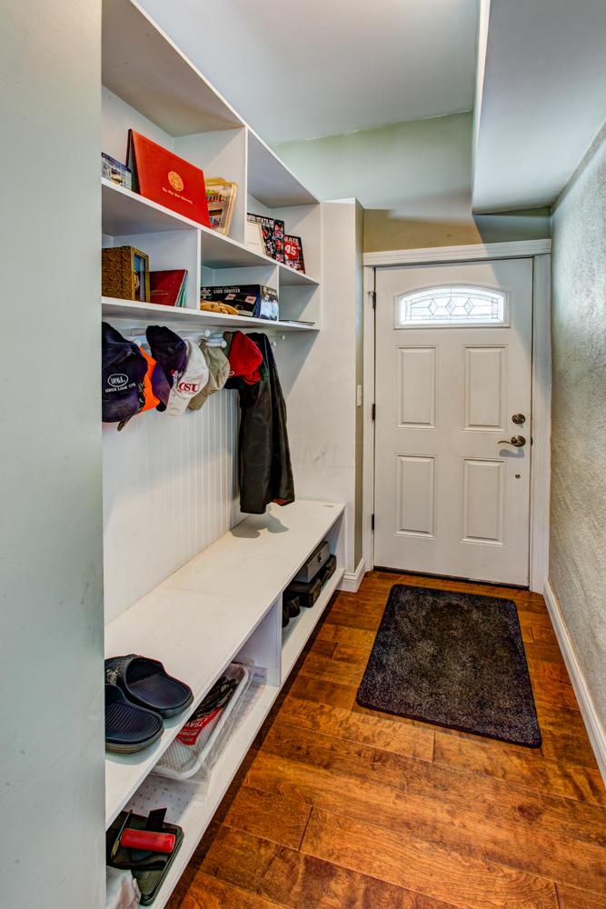 3230 Fishinger Road Columbus, OH 43221 - Photo 3 of 24 Gallery Image 3
