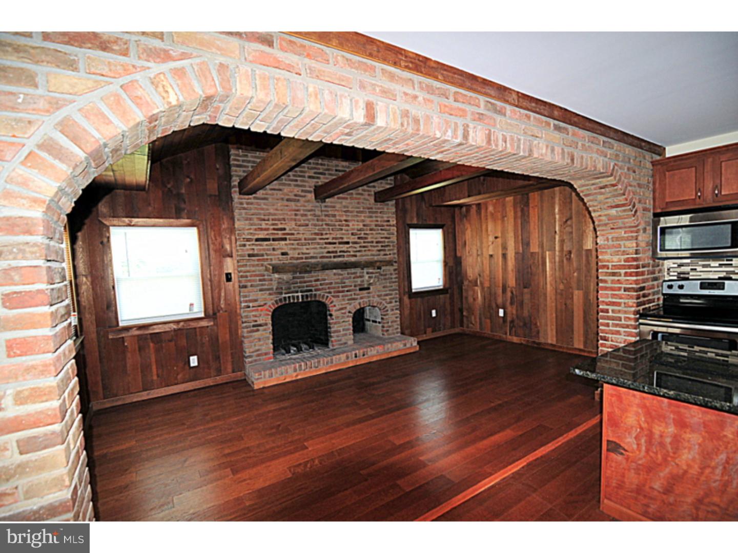 228 Sykes Road New Castle, DE 19720 - Photo 3 of 13 Family Room