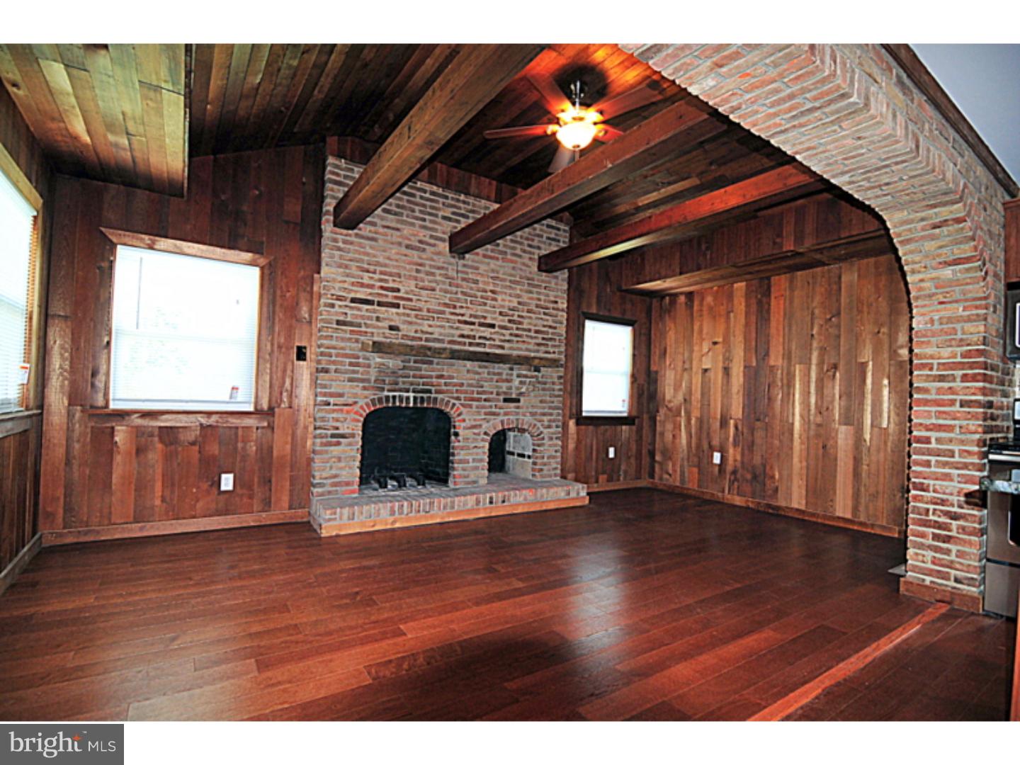 228 Sykes Road New Castle, DE 19720 - Photo 4 of 13 Family Room