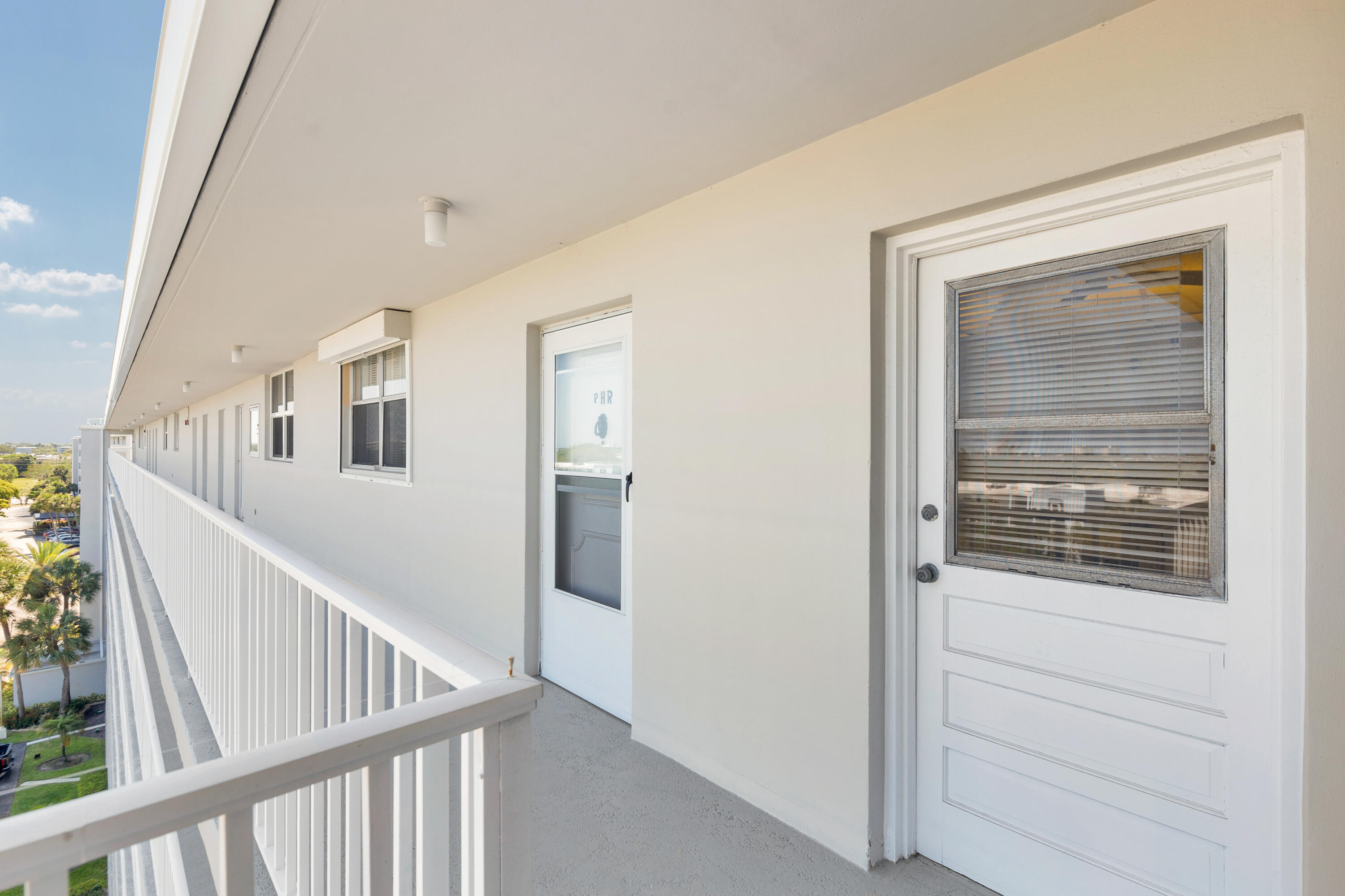 6161 Northwest 2nd Avenue, Unit PHR Boca Raton, FL 33487 - Photo 3 of 25 high-21