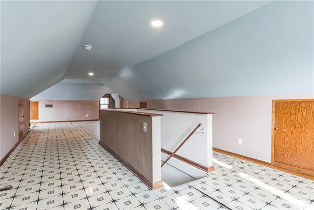 $340,000 | 1005 West 77th Terrace, Kansas City, MO 64114