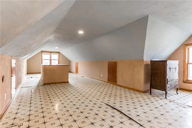 $340,000 | 1005 West 77th Terrace, Kansas City, MO 64114