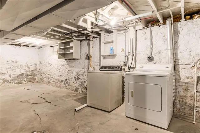 $340,000 | 1005 West 77th Terrace, Kansas City, MO 64114