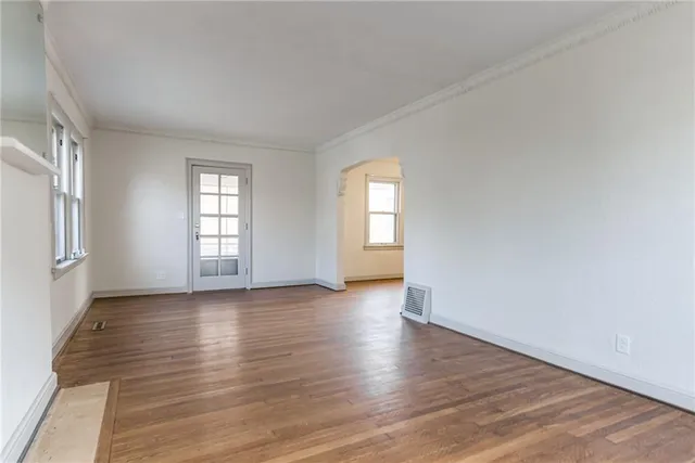 $340,000 | 1005 West 77th Terrace, Kansas City, MO 64114