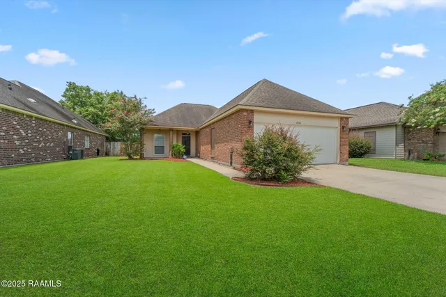 $255,000 | 2934 Nicholson Lake Drive, Baton Rouge, LA 70810