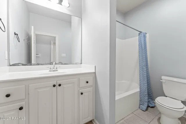 $255,000 | 2934 Nicholson Lake Drive, Baton Rouge, LA 70810