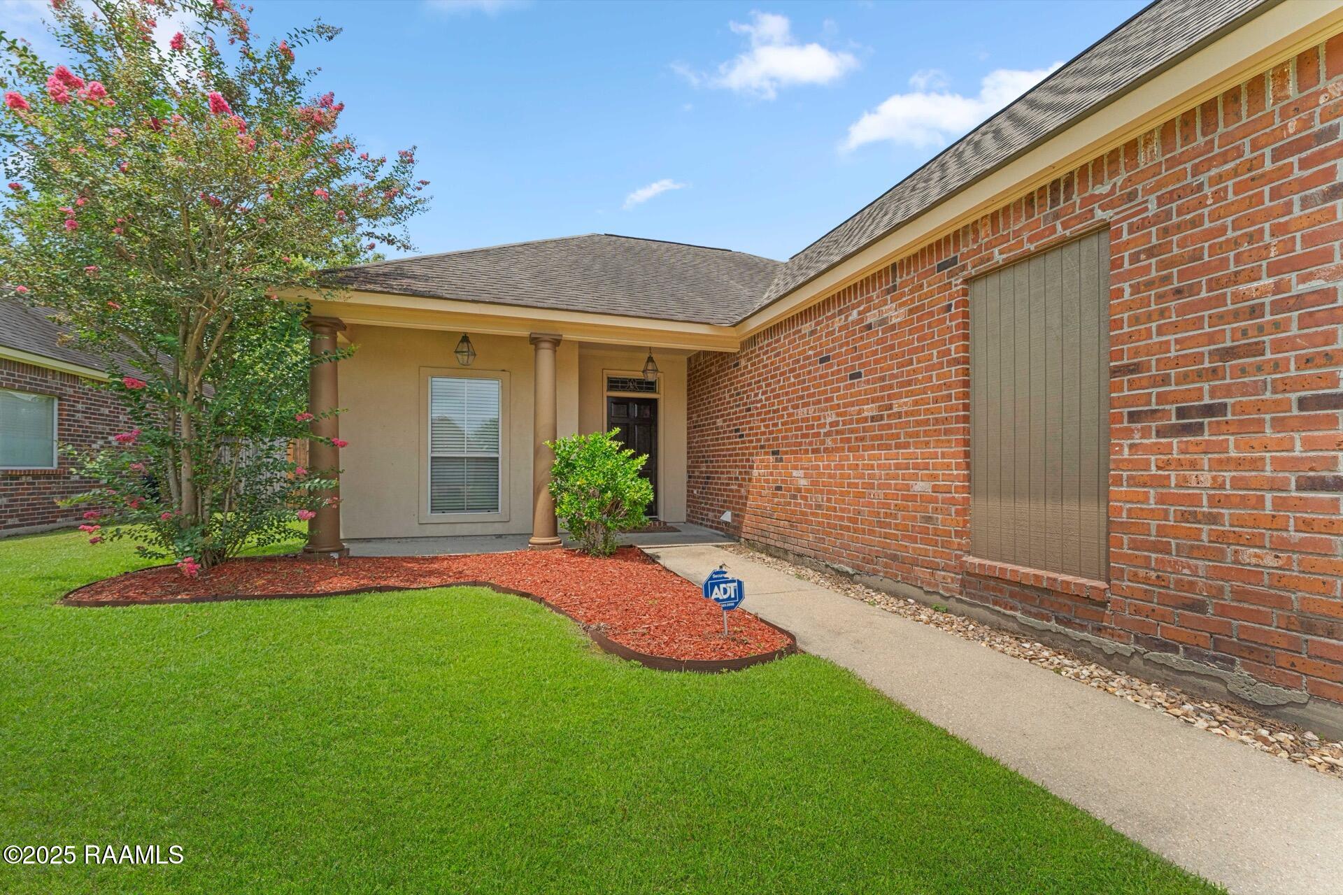 2934 Nicholson Lake Drive Baton Rouge, LA 70810 - Photo 2 of 24 7-9-25 Nicholson Lake (2)