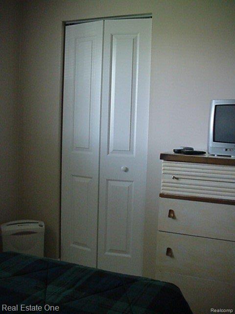 1919 Princeton Road Berkley, MI 48072 - Photo 23 of 24 New Closet