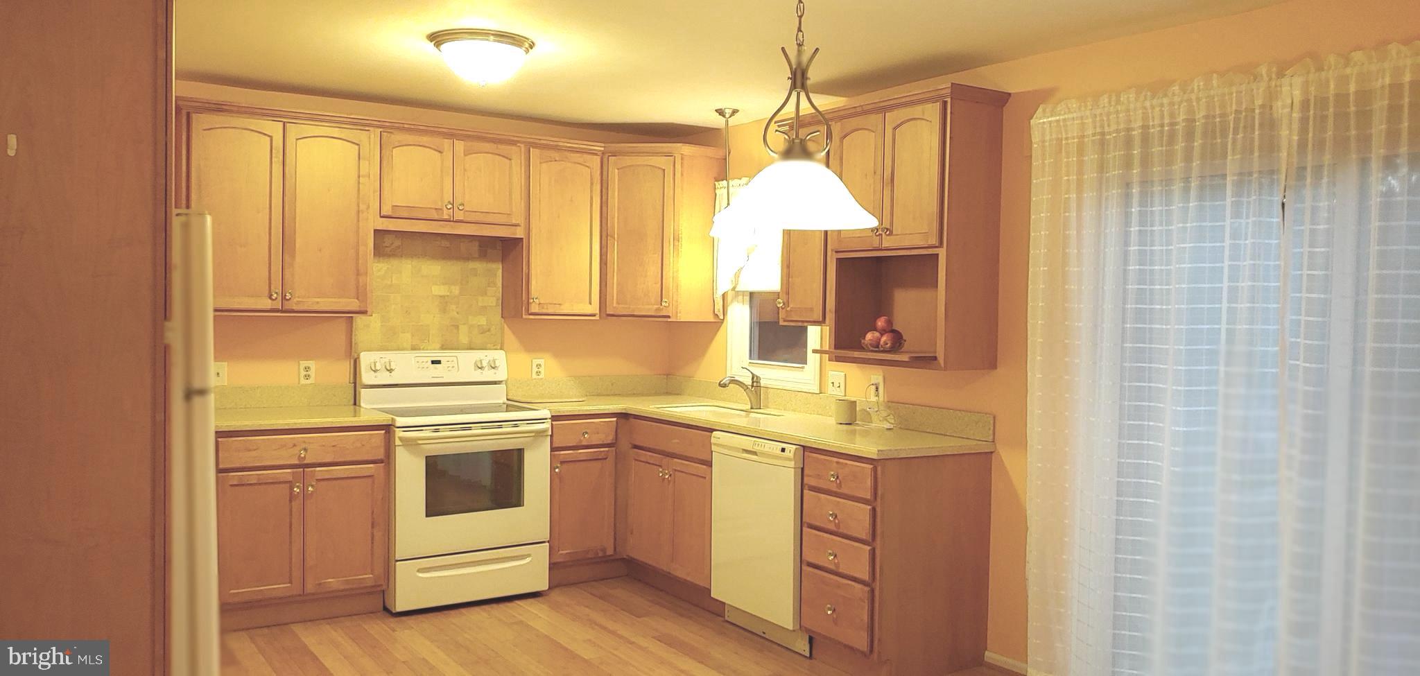 1941 Wilderness Road Lancaster, PA 17603 - Photo 6 of 27 Gallery Image 6