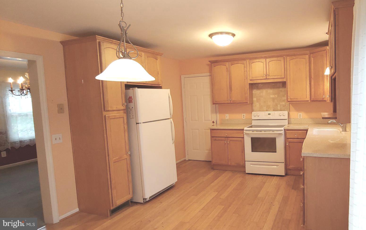 1941 Wilderness Road Lancaster, PA 17603 - Photo 9 of 27 Gallery Image 9