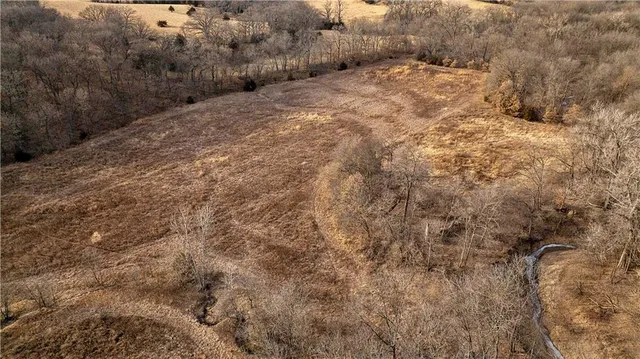 $325,000 | Flint Avenue, Jameson, MO 64647