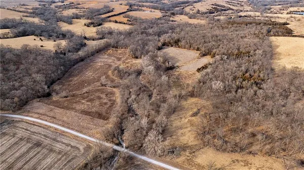 $325,000 | Flint Avenue, Jameson, MO 64647