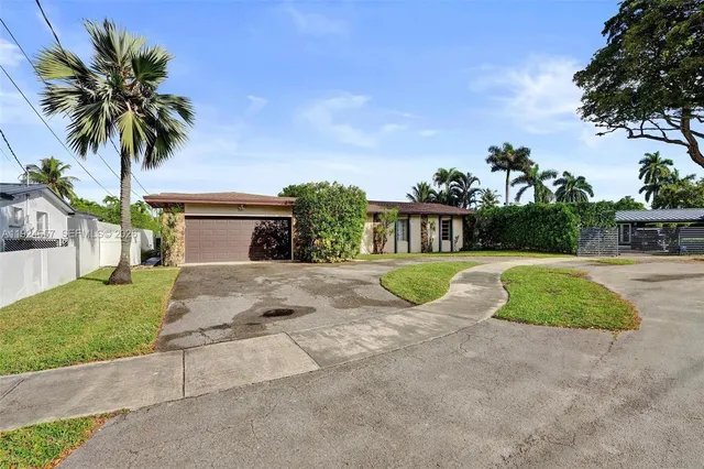$1,350,000 | 2371 Northeast 193rd Street, Miami, FL 33180