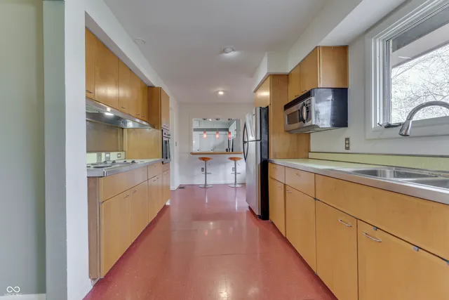 $3,900 | 111 McClellan Road, Greenfield, IN 46140