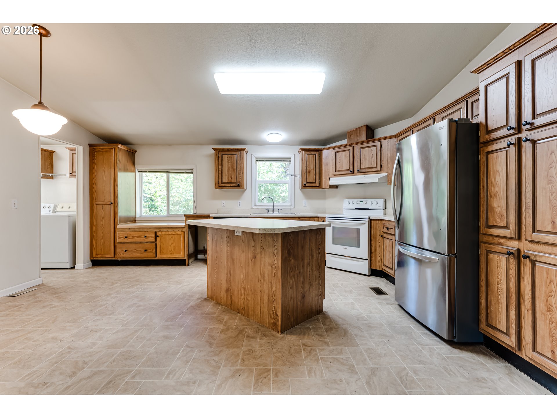 80618 Lost Creek Road Dexter, OR 97431 - Photo 4 of 15 Kitchen