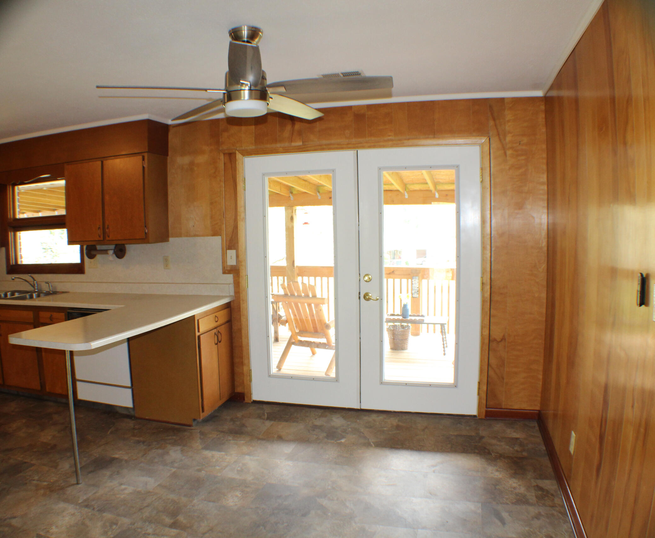 817 Colonial Heights Road Kingsport, TN 37663 - Photo 17 of 46 IMG_3038