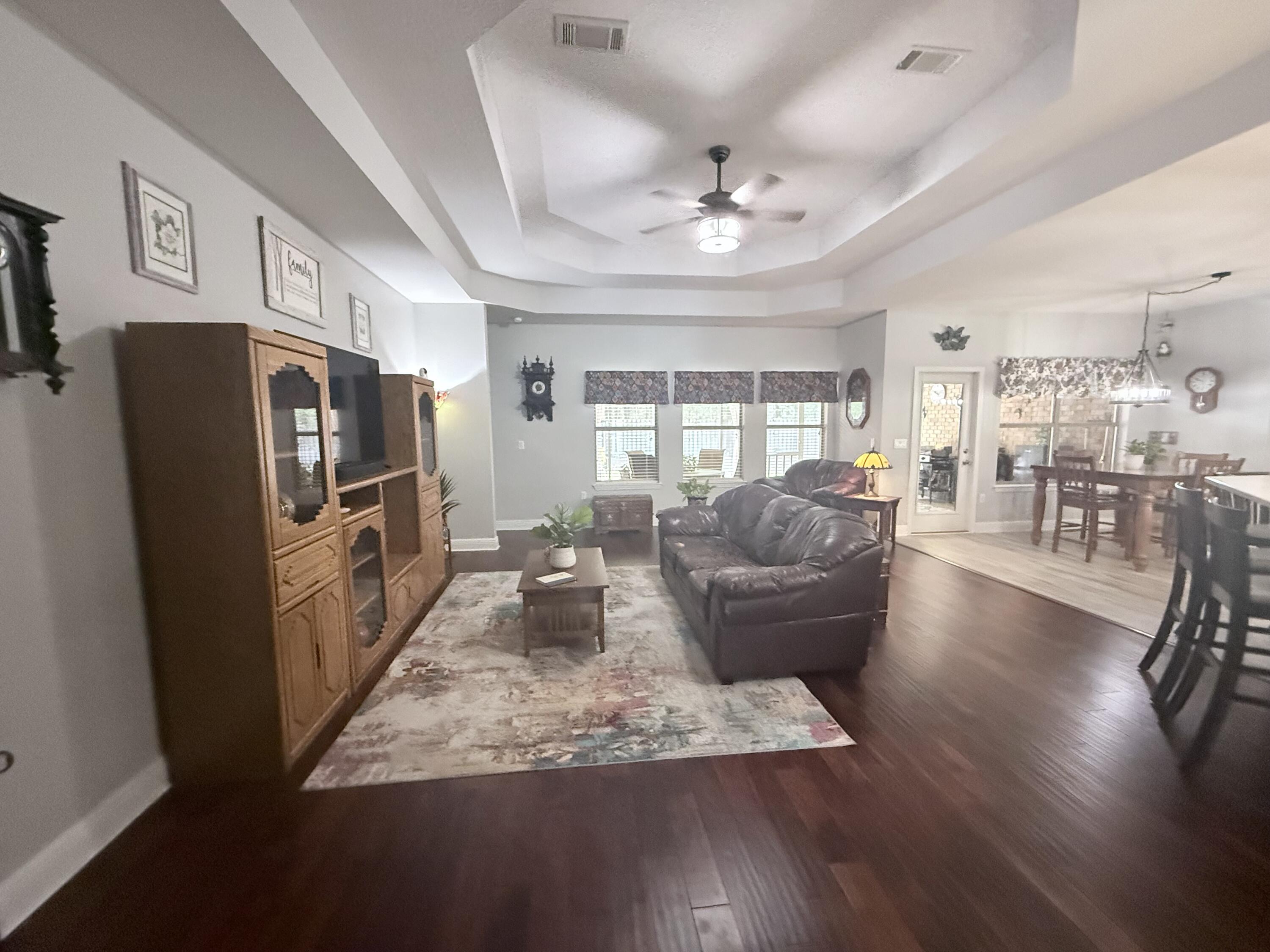 356 Whispering Way Freeport, FL 32439 - Photo 6 of 15 IMG_3965
