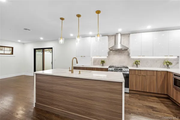 $1,399,000 | 3050 Judith Drive, Bellmore, NY 11710